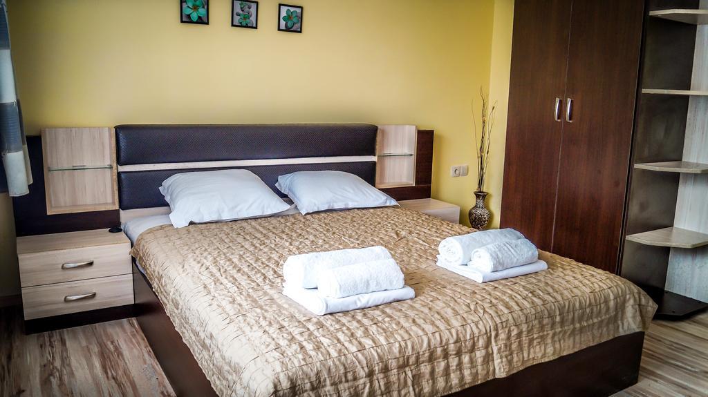 Guest House Meridi Priseltsi Buitenkant foto